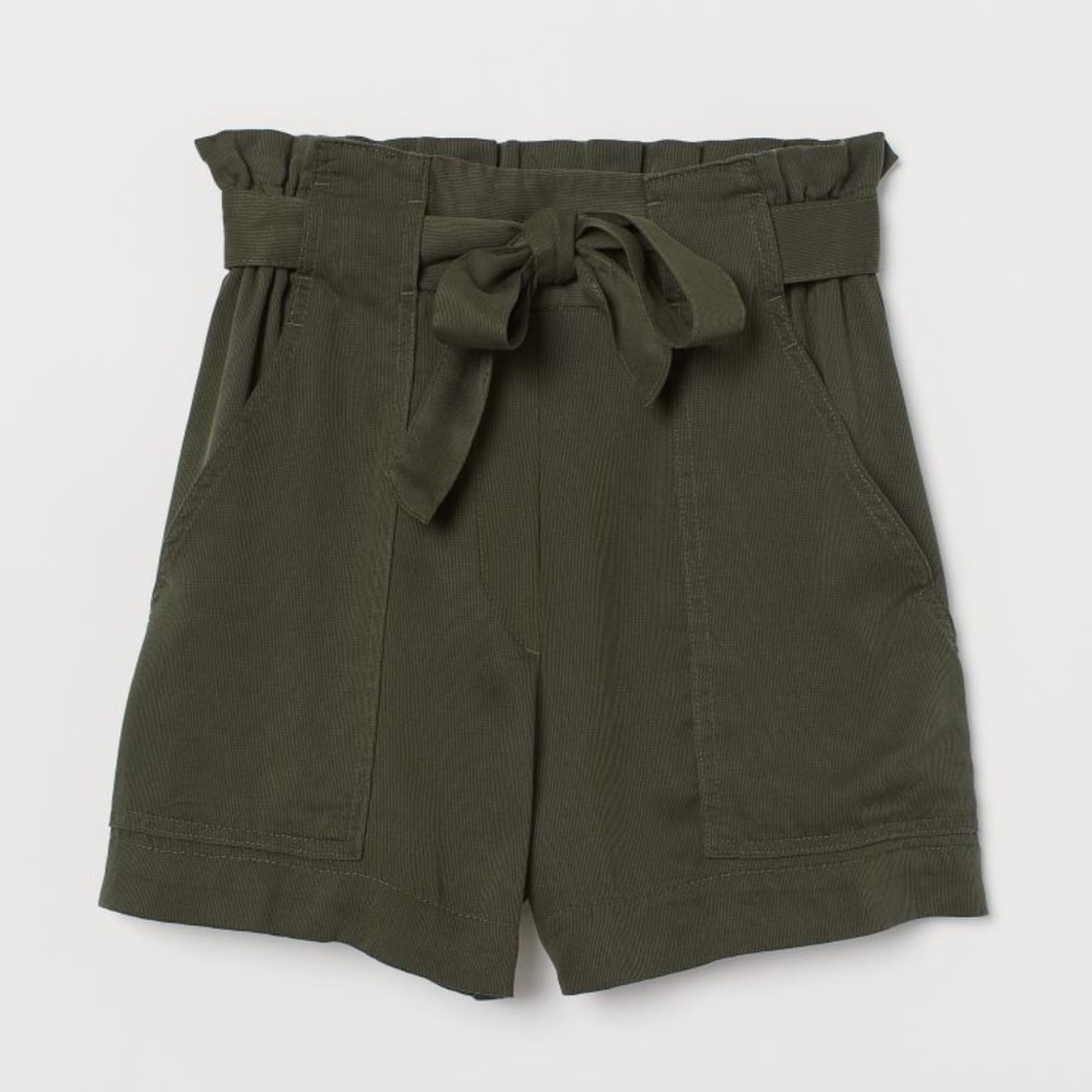 H&M Women's Khaki/Green Paperbag Soft Shorts Sz M
